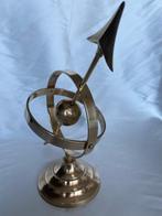 Globe - 1990-2000 - Sphère armillaire en forme de flèche