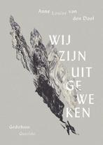Wij zijn uitgeweken 9789021467849 Anne Louïse van den Dool, Boeken, Gedichten en Poëzie, Verzenden, Zo goed als nieuw, Anne Louïse van den Dool