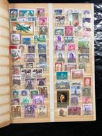 Monde - Chercheur aventureux en 8 albums, Gestempeld