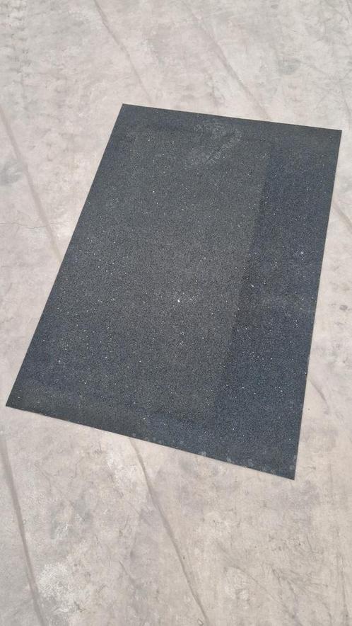 Rubbergranulaat mat voor antislip 89.5 x 130.5 cm 4mm, Zakelijke goederen, Stock en Retail | Verpakking en Verzending, Ophalen of Verzenden