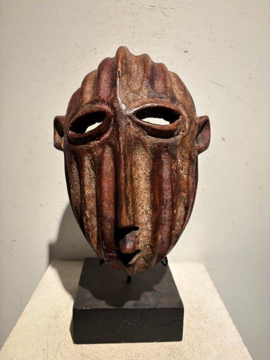 Dansmasker - Kela - Congo (Zonder minimumprijs), Antiek en Kunst, Kunst | Niet-Westerse kunst