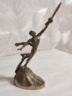 sculptuur, Bronze sculpture “Path to the Stars” produced by
