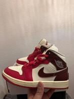 Nike - Air Jordan 1 Mid - Sneakers - Maat: EU 38.5 - Nieuw