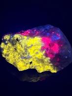 Super helder, zeldzaam en gemsachtig robijn en scapoliet., Verzamelen, Mineralen en Fossielen