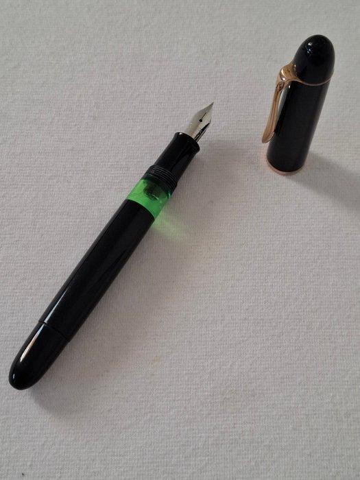 Pelikan 120 - cap 120 barrel 140 feeder 400 good for spare, Collections, Stylos