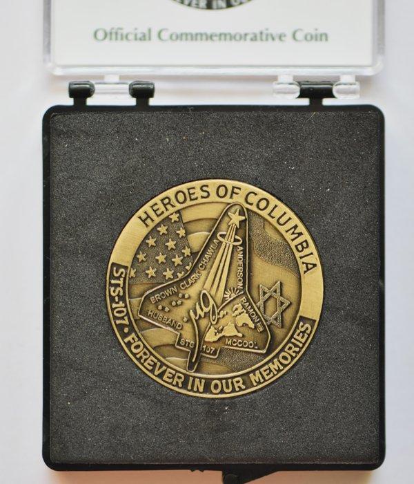 Quatre médailles de la navette spatiale commémorant STS-107, Antiek en Kunst, Antiek | Wandborden en Tegels