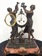 Figurale Pendule, getiteld Plaisirs d’Ete + gesigneerd, Antiek en Kunst, Antiek | Klokken