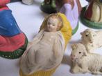 Kerststal (11) - Vintage hars/papieren kerstgroep 15 cm. 11