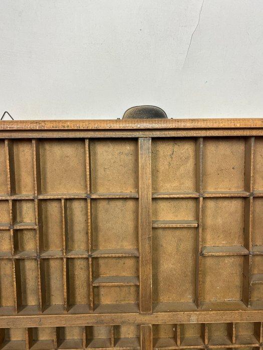 Wandbord - Gietijzer - antieke letterbak, Antiek en Kunst, Curiosa en Brocante