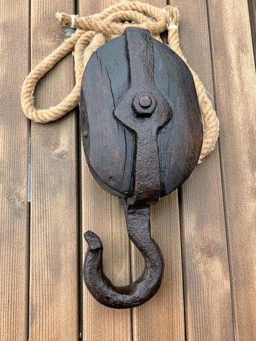 6,75 kg - XL lifting pulley + original jute rope -, Antiek en Kunst, Curiosa en Brocante