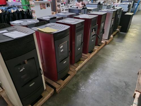 Poêle à granulés  jusque -40% kit instalation 200 eu gratuit, Huis en Inrichting, Kachels, Nieuw