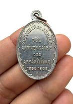 Esoterisch en geheimzinnig gotische medaille van wit metaal,, Antiek en Kunst