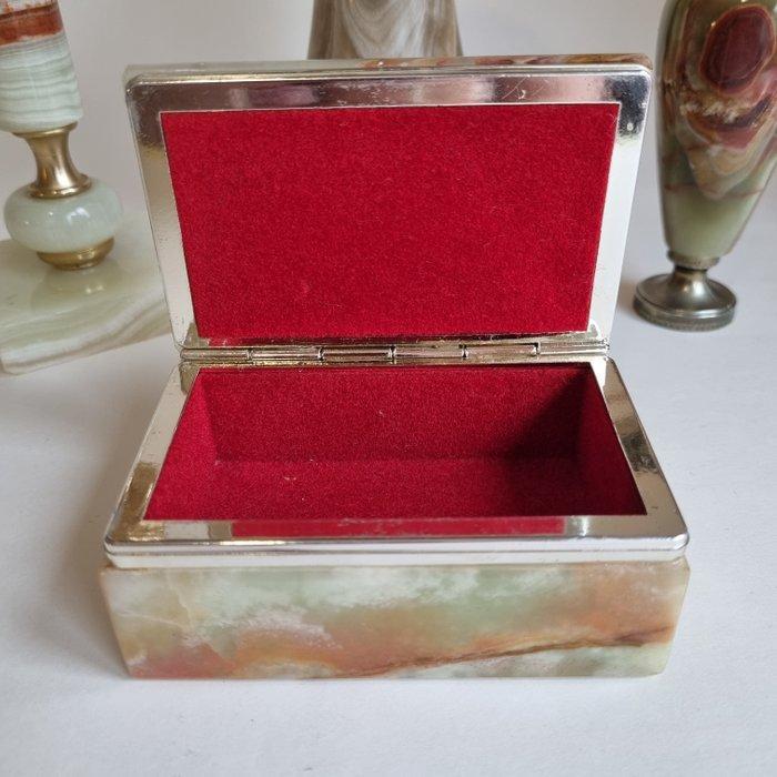 Decoratief ornament (4) - Onyx set, Antiek en Kunst, Curiosa en Brocante