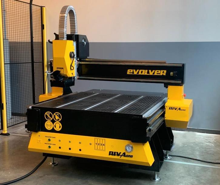 RIVA CNC - NU Toonzaalmodellen met korting!, Zakelijke goederen, Machines en Bouw | Houtbewerking