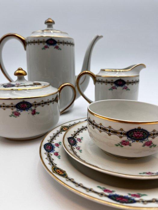 Limoges - Koffieservies voor 12 (39) - Porselein -, Antiek en Kunst, Antiek | Meubels | Tafels