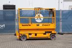 Veiling: Schaarhoogwerker Haulotte Compact 8 Elektrisch 350k, Zakelijke goederen, Machines en Bouw | Liften, Steigers en Ladders