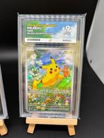 Pokémon - 2 Graded card - Pikachu Black Star Promo + Eevee, Hobby en Vrije tijd, Nieuw