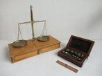 Apothekersweegschaal (2) - Messing - PHARMACY, Antiek en Kunst