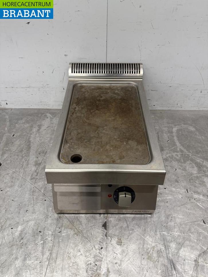 Plaque de cuisson lisse en acier inoxydable Zanussi 400V, Zakelijke goederen, Horeca | Overige, Verzenden