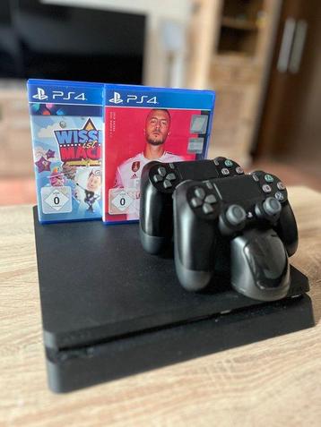 Sony - Playstation 4 (PS4) - with 2 controllers - beschikbaar voor biedingen