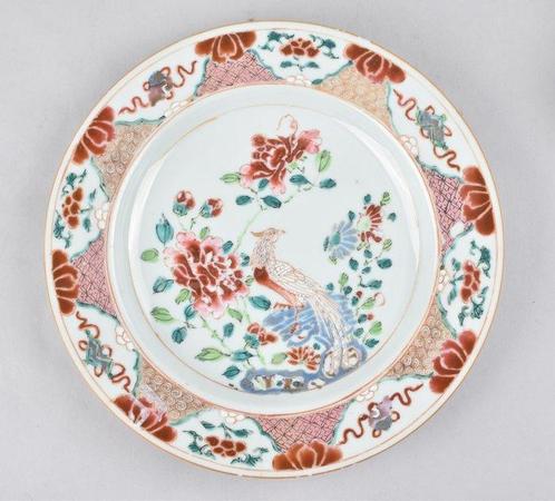 Bord - DECORATED IN THE FAMILLE ROSE WITH PEONIES AND A, Antiek en Kunst, Antiek | Overige Antiek