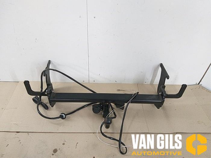 Trekhaak Toyota Pro-Ace O201550, Auto-onderdelen, Carrosserie