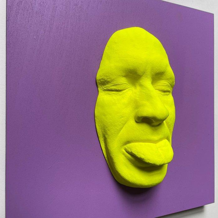 gregos - Fluo yellow mockery on violet background, Antiek en Kunst, Kunst | Schilderijen | Modern