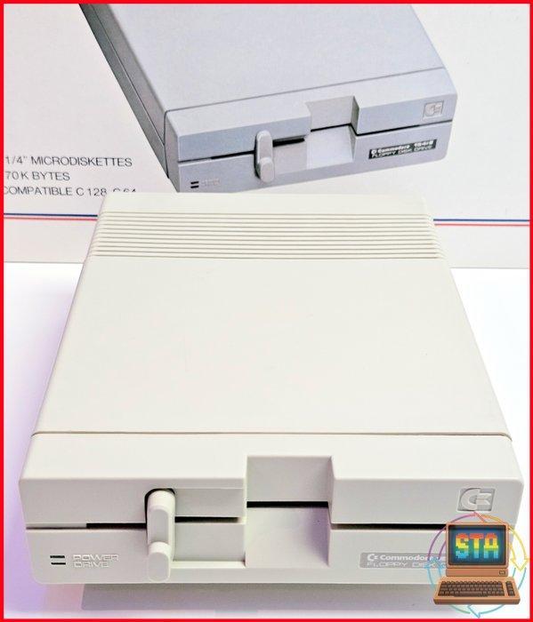 Commodore 1541-II - Floppy Drive – Boxed & Complete – With, Games en Spelcomputers, Spelcomputers | Overige Accessoires