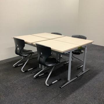 Tweedehands complete school set 4 stuks tafels + 4 stuks