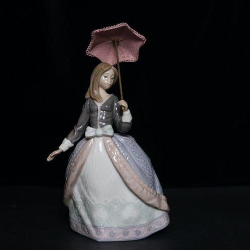 Lladró, 5211 - José Puche - Beeld, “Angela” - 22 cm -, Antiek en Kunst, Antiek | Glaswerk en Kristal