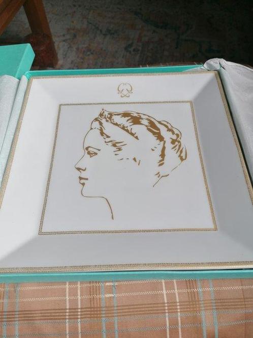 Manufacture de Monaco - Schotel - Princesse Grace -, Antiek en Kunst, Antiek | Meubels | Tafels