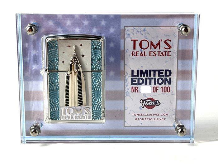 Zippo - Zippo Tom’s Real Estate 2 limited edition - Zonder, Verzamelen, Rookartikelen, Aanstekers en Luciferdoosjes