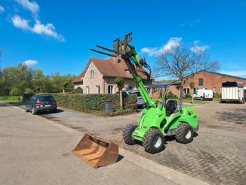 Avant 745, Ophalen, Wiellader of Shovel