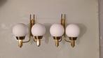 Wandkandelaar (2) - dubbele opaline bol - Glas, Messing