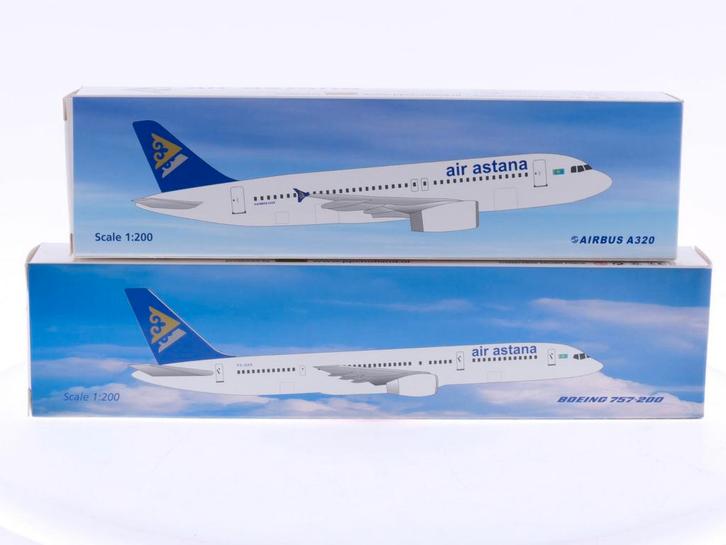 Schaal 1:200 PPC Holland 06080259 en 06080260 set van 2 A..., Hobby en Vrije tijd, Modelbouw | Vliegtuigen en Helikopters, Gebruikt