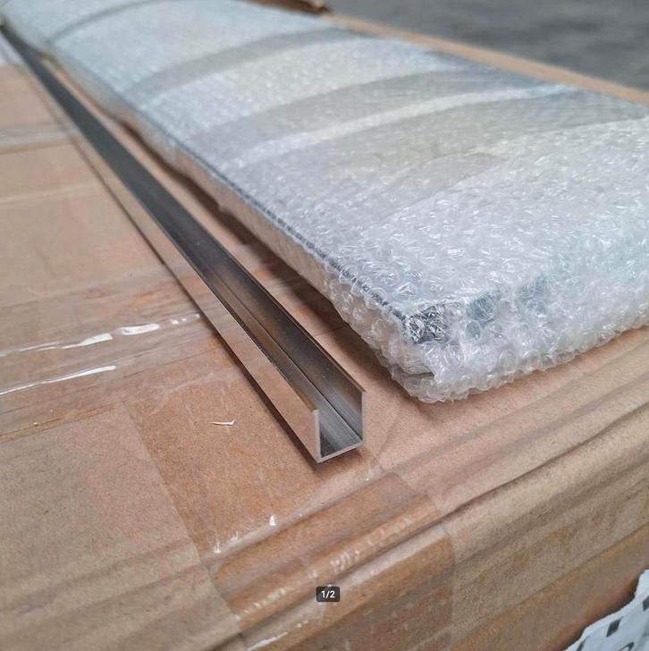 SALE - 140 cm U-profiel / vloerprofiel voor glasplaat 8/10mm, Huis en Inrichting, Woonaccessoires | Overige, Nieuw, Ophalen of Verzenden