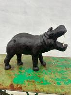 sculptuur, Nijlpaard leer in de stijl van Liberty of London