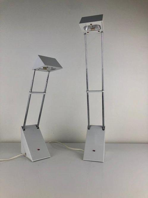 IKEA - Lampe (2) - Typ B703 - Métal, plastique, Antiek en Kunst, Antiek | Meubels | Stoelen en Sofa's