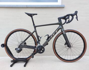 Racefiets Scott Addict 10 Sram Rival *AXS-12Speed 8/2024* beschikbaar voor biedingen