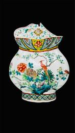 Wandvaas van porselein - famille rose - China - Qing, Antiquités & Art