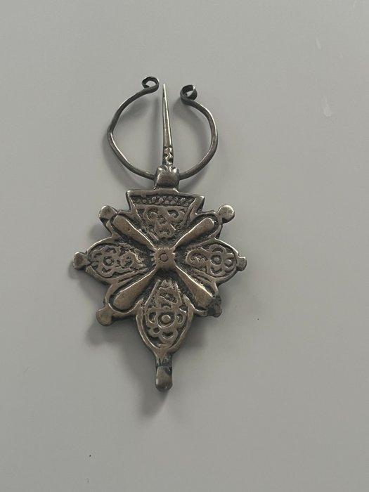 Fibule - Berbère - Marokko (Zonder Minimumprijs), Antiquités & Art, Art | Art non-occidental