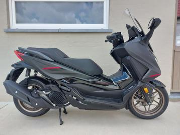 Honda Forza 125cc Limmited edition *800km* 6/2025** beschikbaar voor biedingen