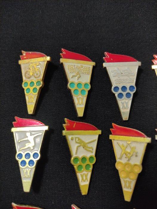 1980 - Collection de badges olympiques vintage (14 pièces)., Verzamelen, Overige Verzamelen