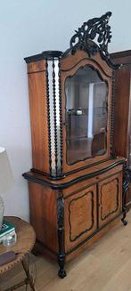 Kast - Eik, Glas - Notenhoutfineer op eiken