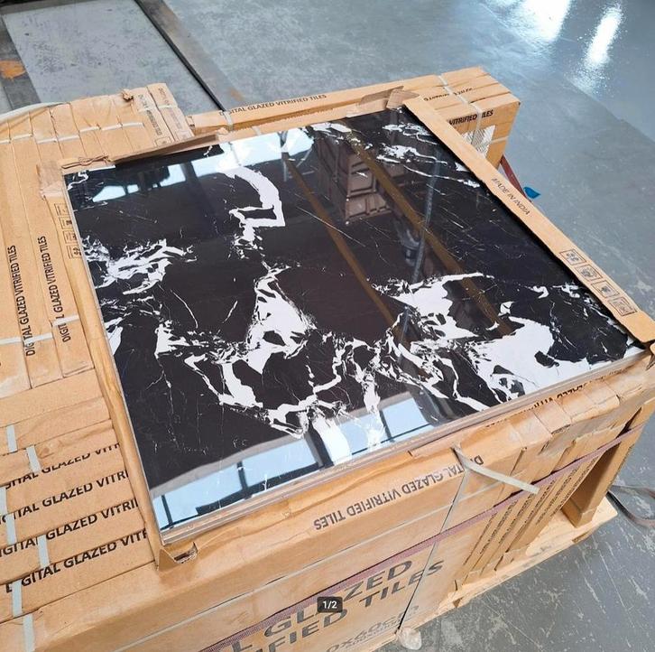 SALE - Urbano Rock 60x60cm, 57m2 -  Keramische tegel  -, Doe-het-zelf en Bouw, Tegels, Nieuw, Ophalen of Verzenden