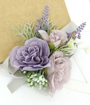 Luxe polscorsage, corsage van zijderozen lila 06 met, Huis en Inrichting, Woonaccessoires | Kunstplanten en Kunstbloemen, Nieuw