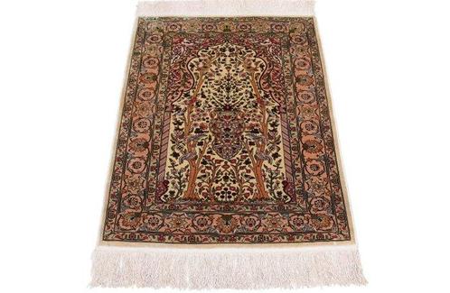 Silk Hereke Signed Carpet with Mehrab Design - Pure Luxe ~1, Huis en Inrichting, Stoffering | Tapijten en Vloerkleden