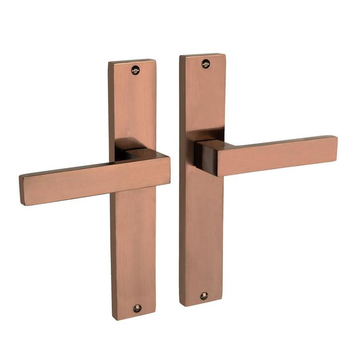 Lusso geveerd op schild met mat bronzen PVD coating, Doe-het-zelf en Bouw, Hang- en Sluitwerk, Klink of Kruk, Nieuw, IJzer, Ophalen of Verzenden