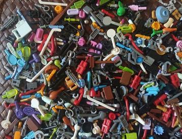 Lego - Circa 1150 tools, accessories and weapons, Nieuw