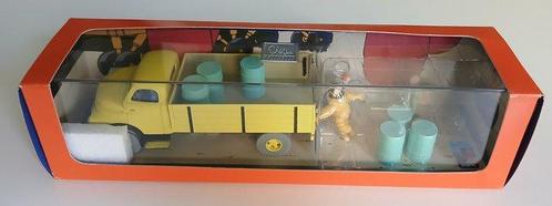 Tintin - Diorama Moulinsart 4 - Le camion jaune de la base -, Livres, BD | Comics